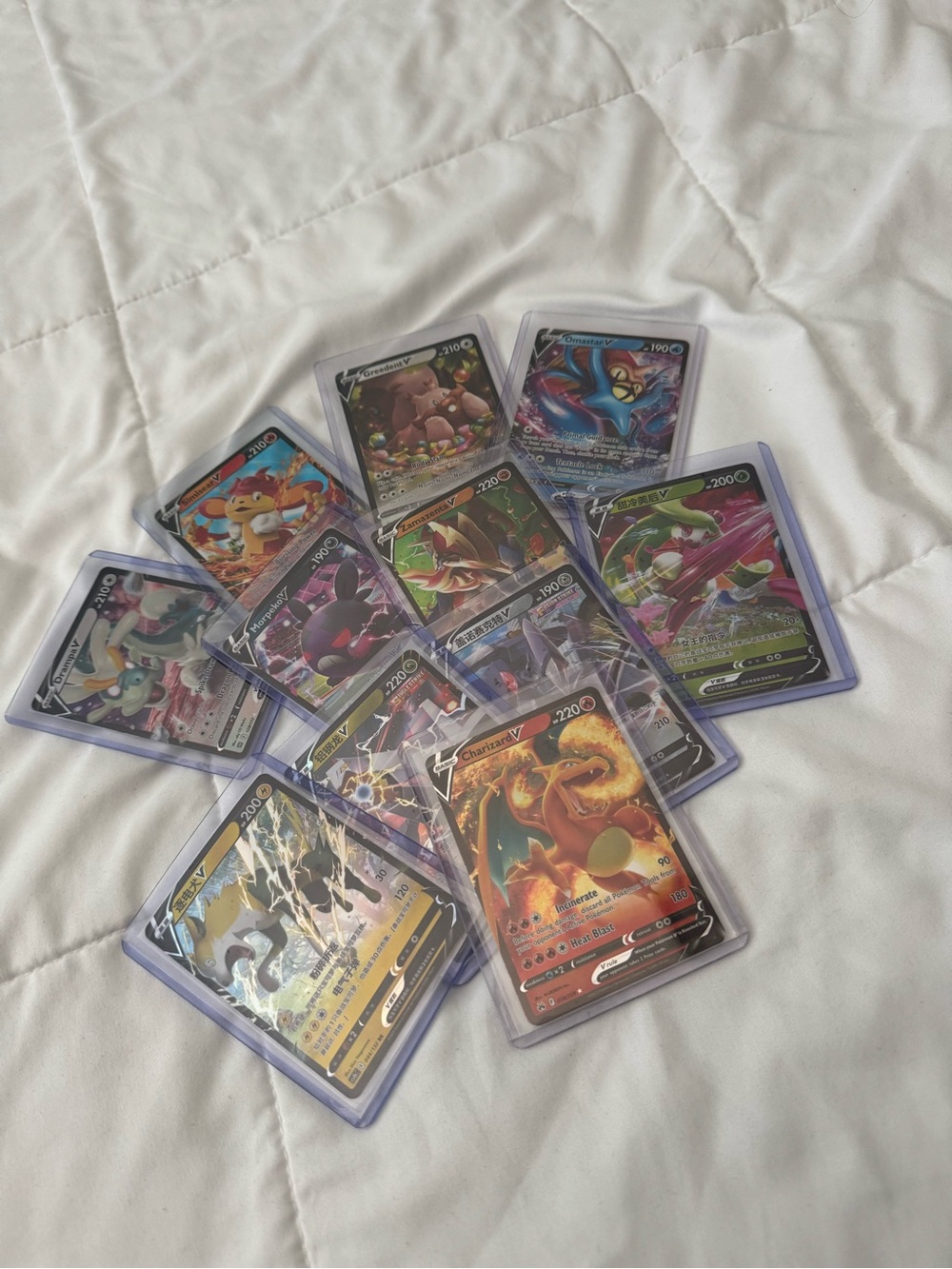 Pokémon V 11 Card Lot Charizard + Mixed English & Chinese